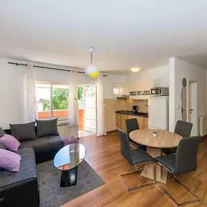  Apartament Simoni Zd
